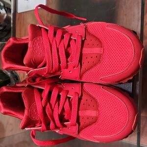 Nike Hurache Red